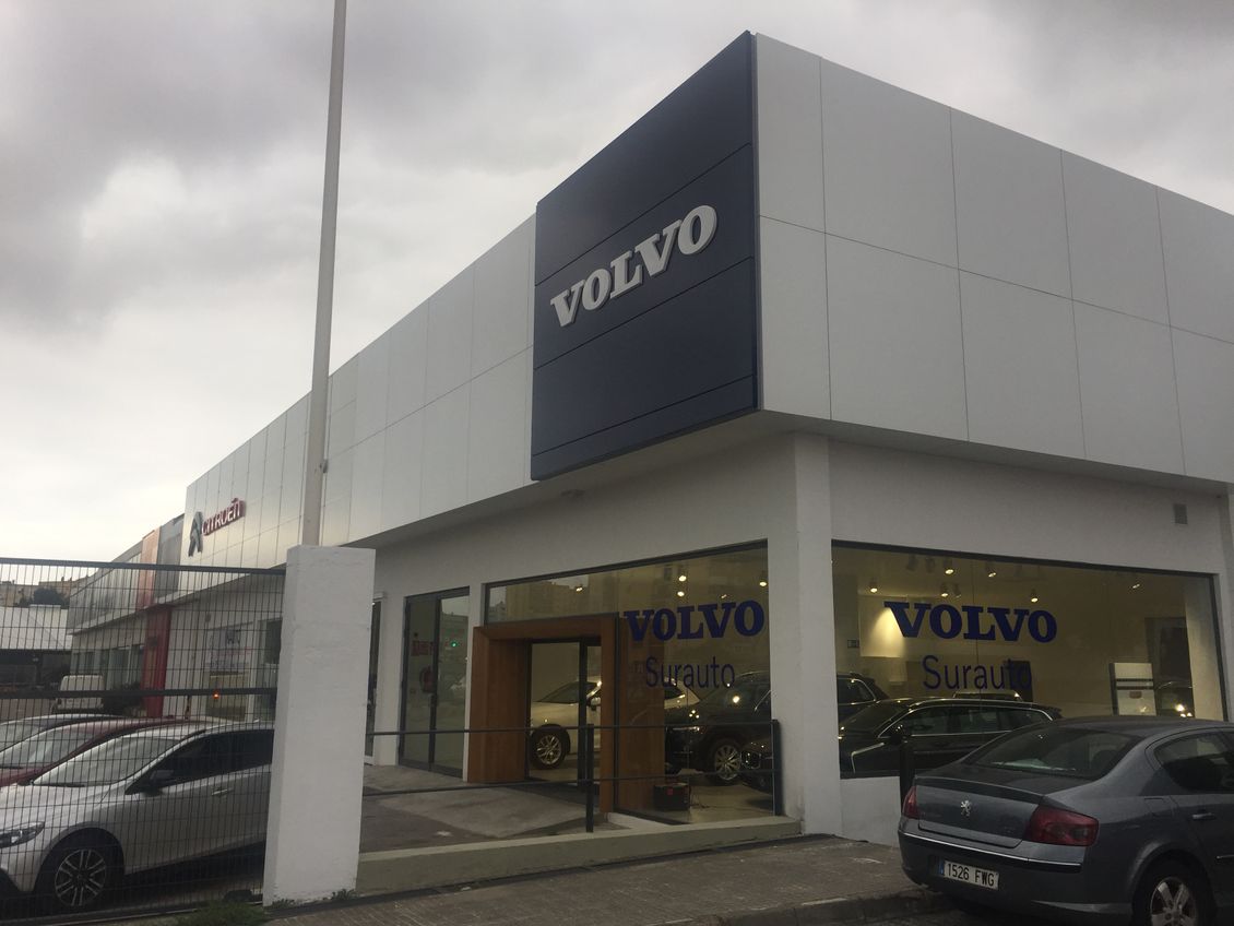 Exterior de concesionario Volvo
